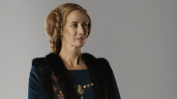 Janet McTeer steals some of the more dramatic scenes as Jacquetta Woodville.